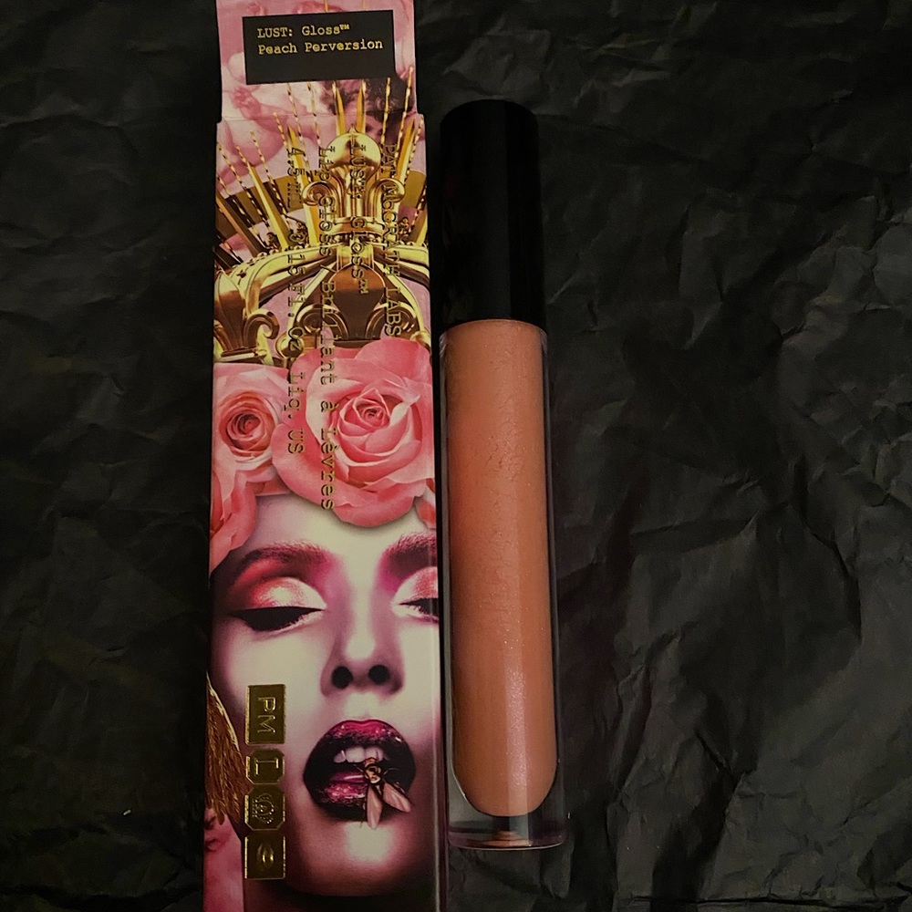 BNIB- Pat McGrath LUST Lip Gloss in “Peach Perversion” (Divine Rose Collection)